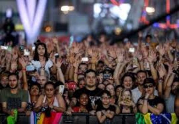 Una multitud vestida de negro se toma el Rock in Río para la jornada más metalera - .::RADIO NACIONAL::.