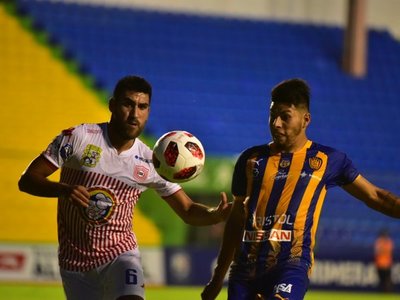 Duelo entre vecinos a cara de perro
