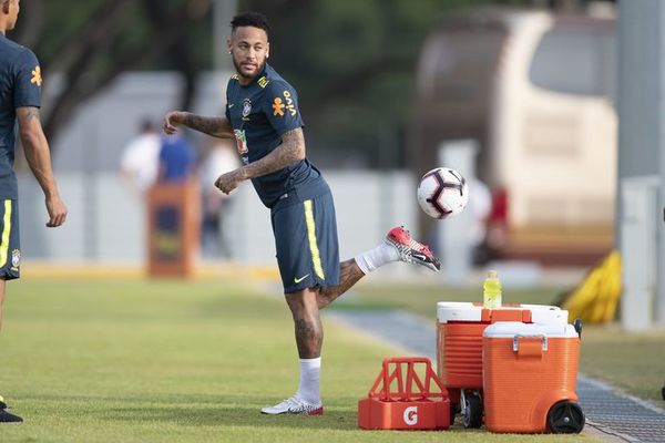 Brasil ya está en Singapur - Fútbol - ABC Color