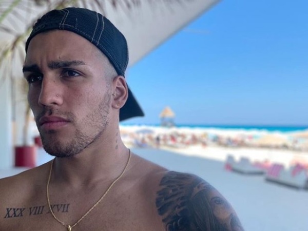 Futbolista muere al caer de terraza