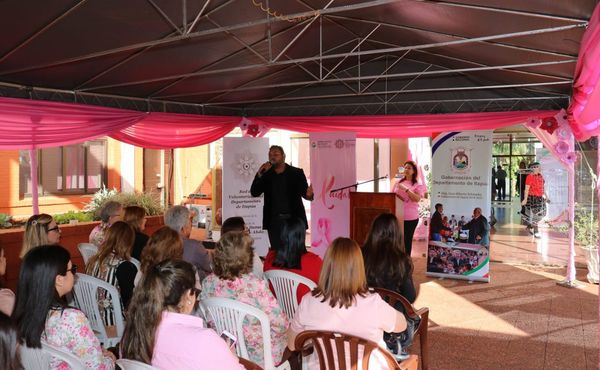 Octubre Rosa en la Gobernación de Itapúa