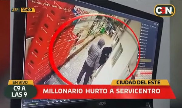 Delincuentes se llevan millones luego de asaltar surtidor