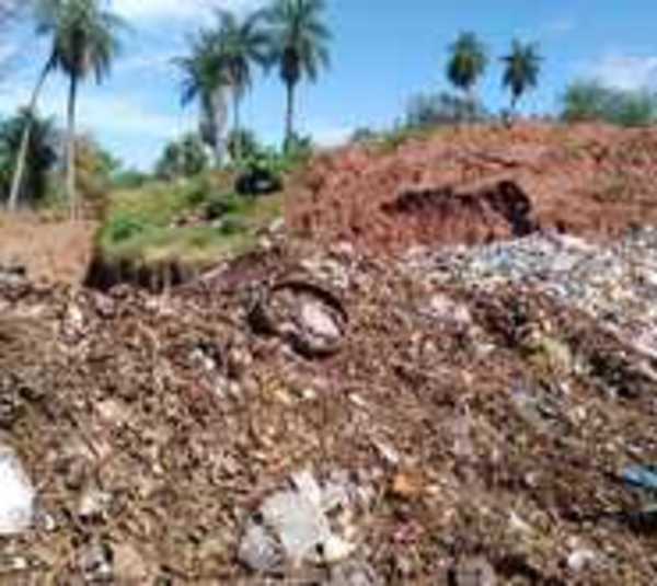 Investigan a Intendente de Yaguarón por quema de basura - Paraguay.com