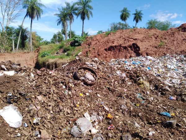 Intendente de Yaguarón se expone a cárcel por quema de basura en vertedero