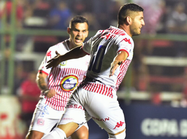 Ismael Reyes aprecia la importante victoria de San Lorenzo