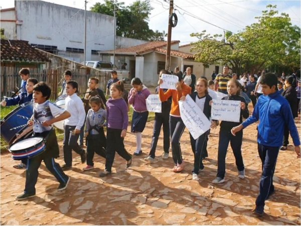 Protesta tras 4 robos en un mes a humilde escuela