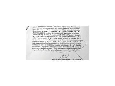 El ujier admite que llevó los documentos a la Cámara Alta