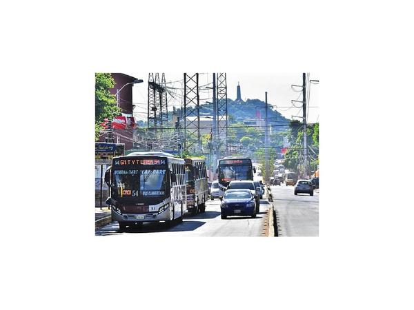 Transportistas, al paro desde el viernes por buses irregulares