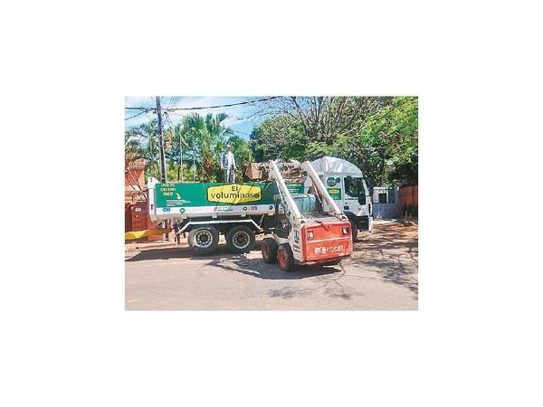 Recogen 8.500 kilos de basura voluminosa de barrios asuncenos