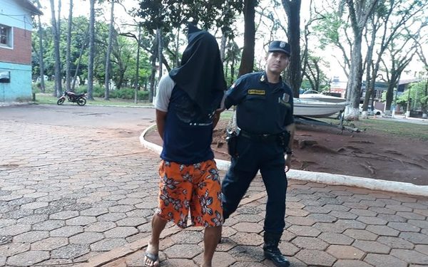 Amenazó de muerte a su propia madre