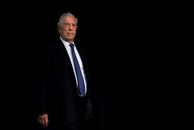 Vargas Llosa: Vizcarra hizo bien en cerrar un Parlamento «lleno de pillos» | .::Agencia IP::.