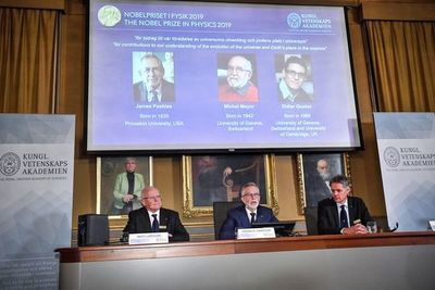 Nobel para tres astrofísicos que han revolucionado la percepción del Cosmos - Mundo - ABC Color
