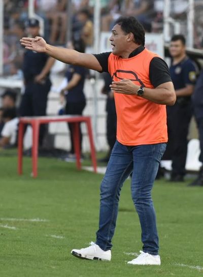 Luqueño presentará a “Chito” esta tarde - Fútbol - ABC Color