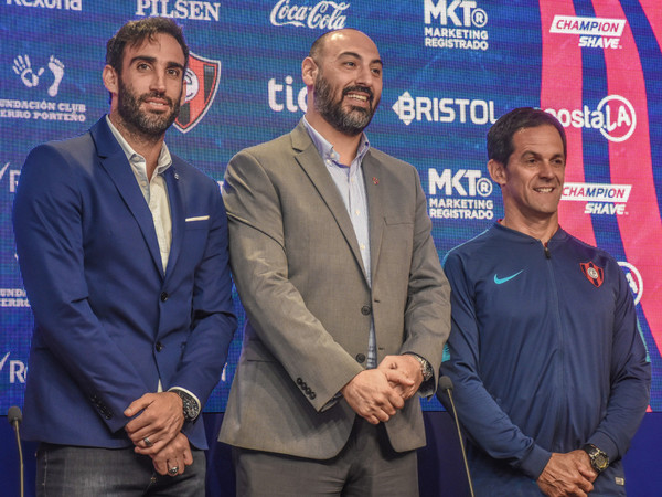 Bernay dirigirá Cerro Porteño hasta el final del torneo Clausura