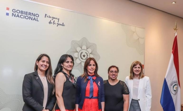 HOY / Impulsarán programa que capacita a mujeres emprendedoras en todo el país