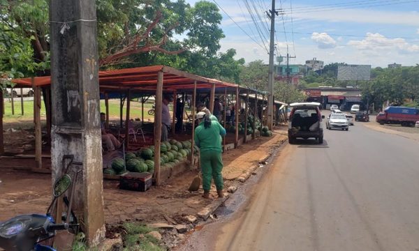 Formalizan a vendedores de sandías en mercado de abasto de CDE