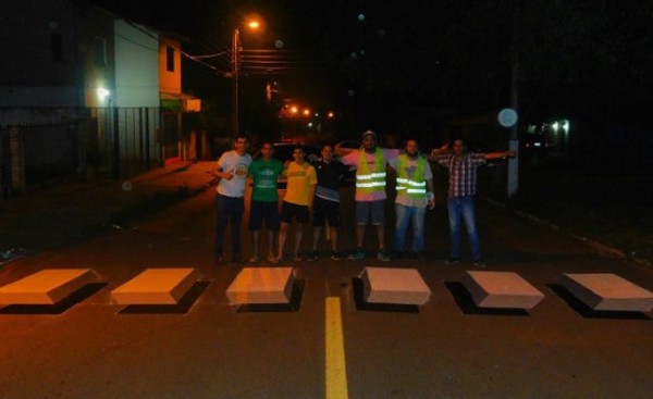 Capiateños pintan franja 3D