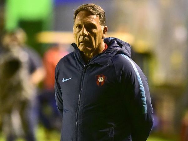 Russo oficialmente dejó de ser DT de Cerro Porteño » Ñanduti