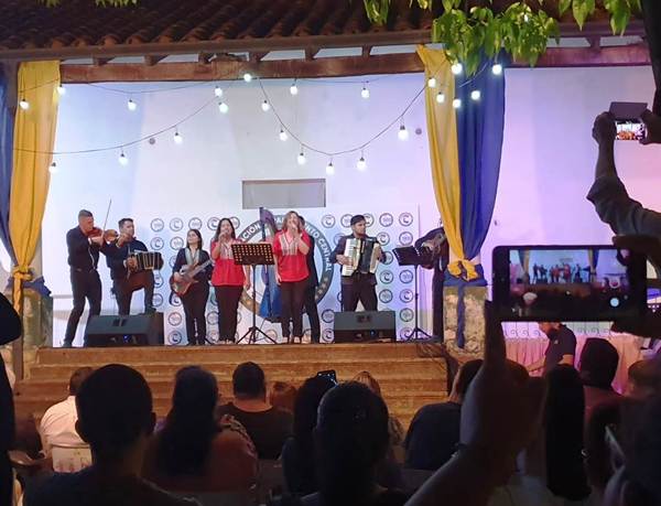 Sensacional concierto de la Orquesta Sinfónica en la Casona Julio Correa •