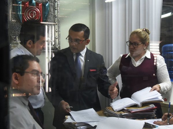 Audio revela que Soler pidió USD 50.000 para titular dos inmuebles