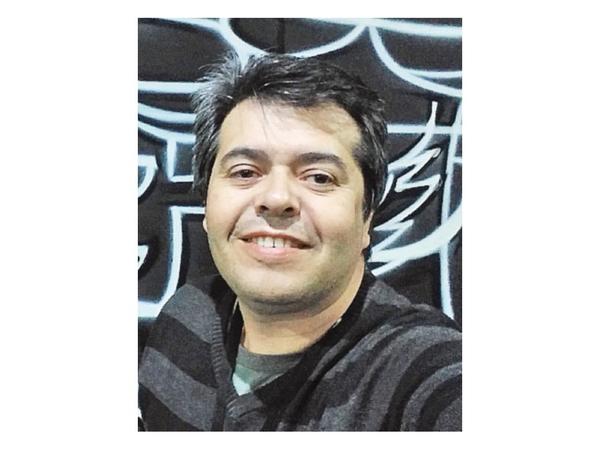Víctor Riveros ofrecerá show