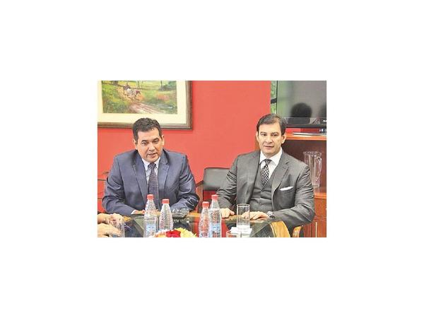 Según Arévalo, tráfico de influencias tumbó al ex jefe de Gabinete