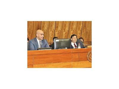 Salud ampliará su plantel médico con 500 nuevos rubros