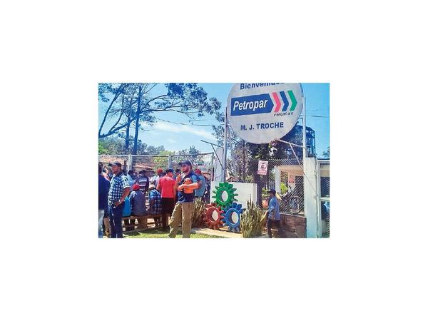 Cañeros protestan contra deficiente fábrica de Troche