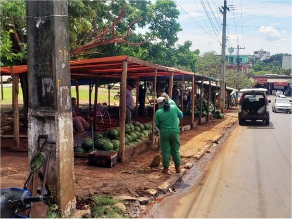 CDE: Productores de sandía tienen su espacio al costado del mercado