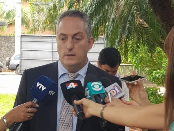 Convocan a embajador uruguayo tras huida de Arrom, Martí y Colmán