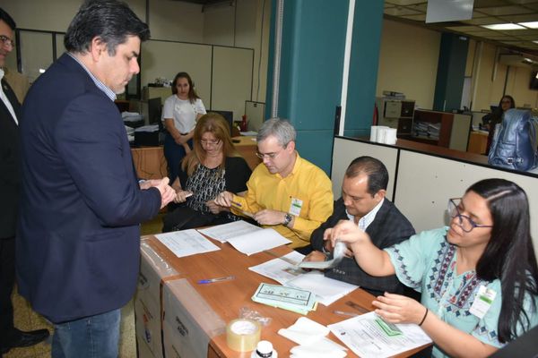 Eligen autoridades para Caja Bancaria