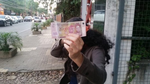 FUE CONDENADO A UN AÑO DE CÁRCEL POR ROBAR UN 2 MIL’I