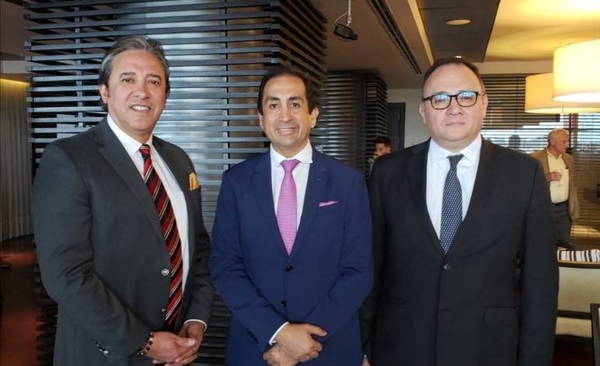 HOY / Embajada desinformada y dos abogados lentos, "ayudaron" a los nuevos "finlandeses"