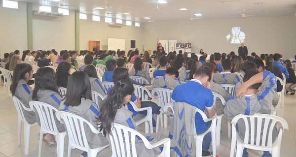 Realizaron charla educativa en Caazapá