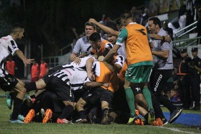 El “12” de Sto. Domingo va por el título  - Fútbol - ABC Color