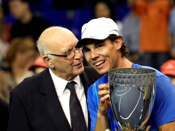 Fallece Andrés Gimeno, campeón más veterano de Roland Garros