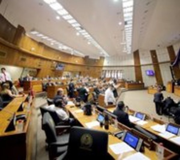 De un plumazo, tres diputados se salvan de perder la investidura - Paraguay.com