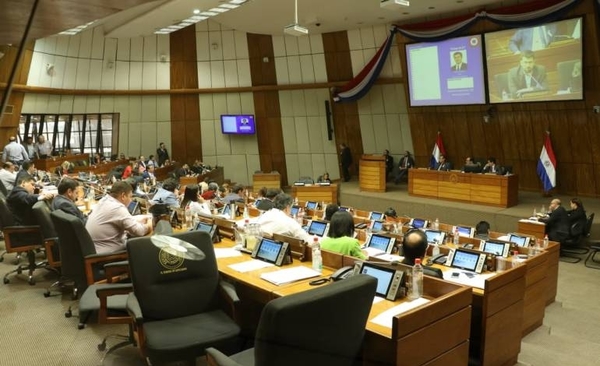 HOY / Diputados urge al MSP que provea medicamentos oncológicos a pacientes del INCAN