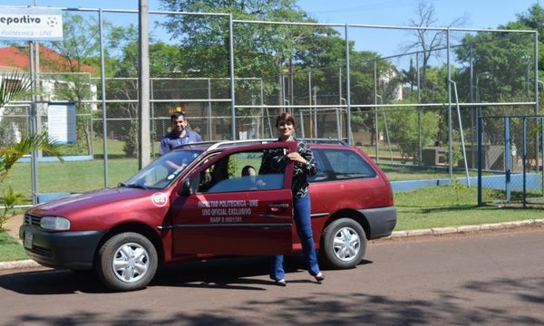 Donan automóvil a Apostar por la Vida