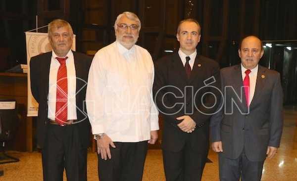 HOY / Exasesor de Lugo en Itaipú y cancillería, otro abogado al servicio de Arrom y Martí