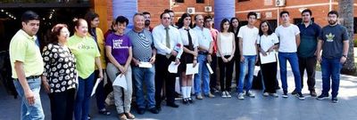 Estamento educativo omotenonde lucha ombotovéva precarización educación pública-pe - ABC Remiandu - ABC Color