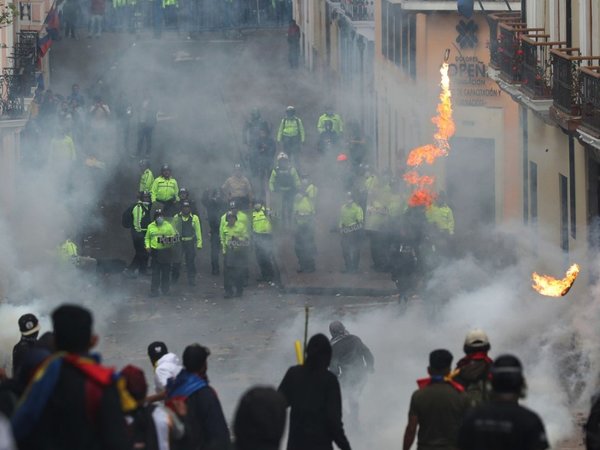 Violentos disturbios en Ecuador en protesta contra presidente Moreno