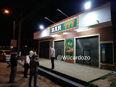 Atracan local de juegos de azar y encargado queda herido