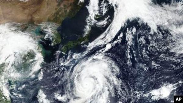 Japón toma medidas ante la inminente llegada de tifón Hagibis | .::Agencia IP::.