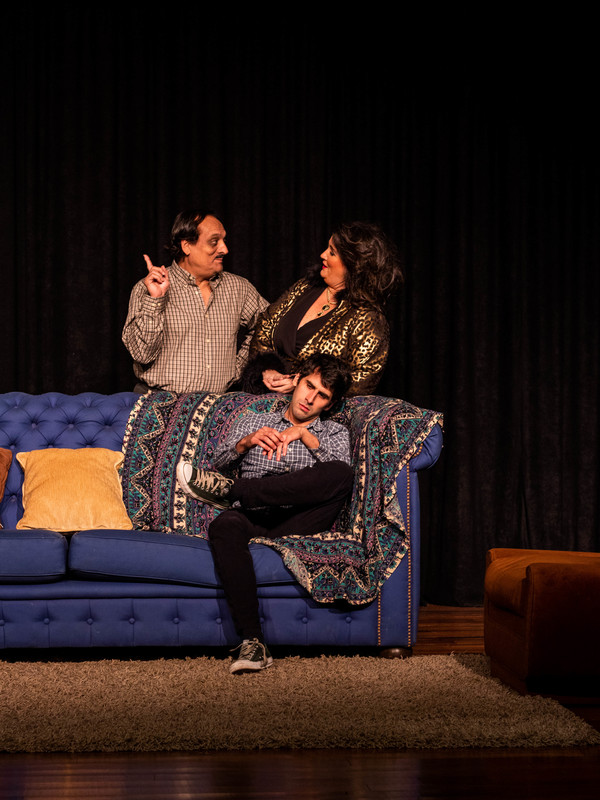 La comedia "A la Luz" vuelve a escena con tres únicas funciones » Ñanduti