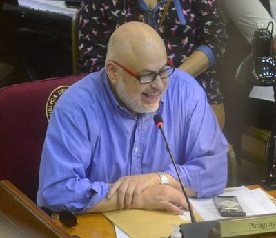 Duro roce verbal entre Payo Cubas y Blas Llano durante homenaje a Domingo Laíno en el Senado - Notas - ABC Color
