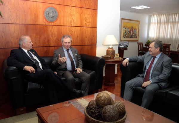 Presidente de Corte recibió a embajador de Rusia