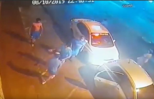 Chofer de Uber denuncia brutal agresión de taxistas - Nacionales - ABC Color