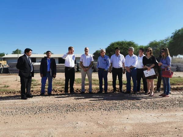 Anuncian construcción de parque sanitario en Loma Plata