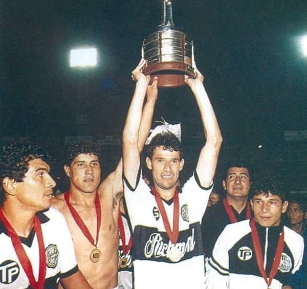 La revelación de Vicente Amarilla sobre la Final del 90